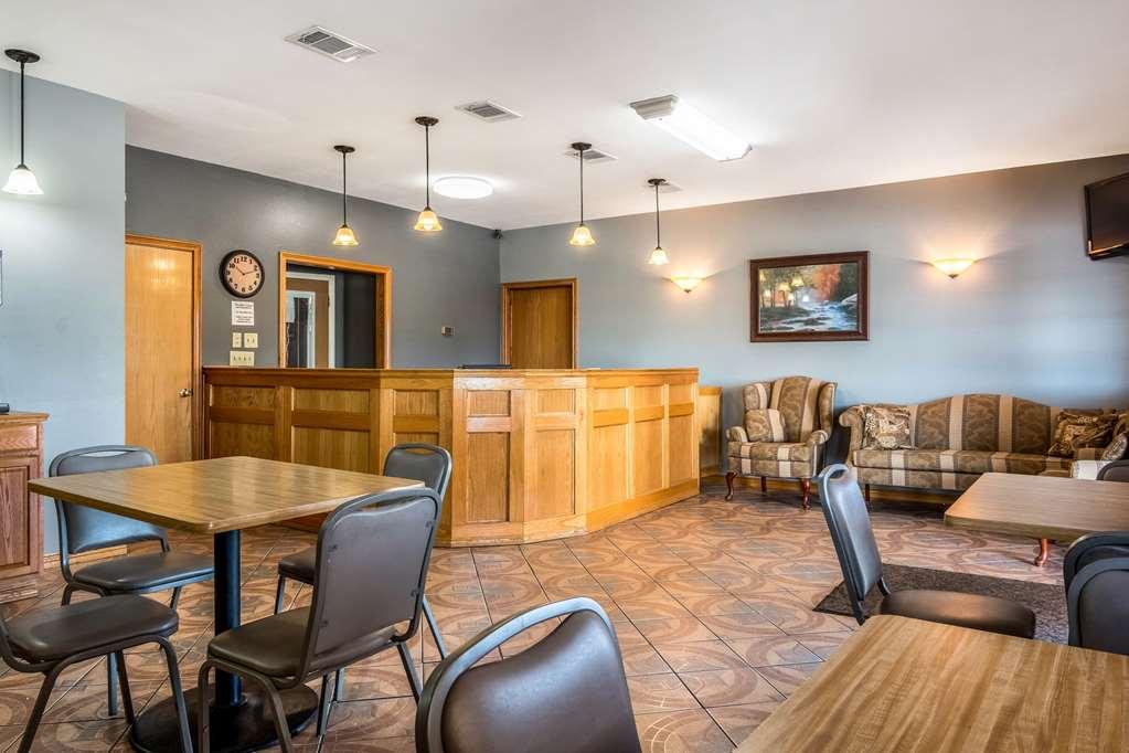 Rodeway Inn Broken Bow-Hochatown المظهر الداخلي الصورة