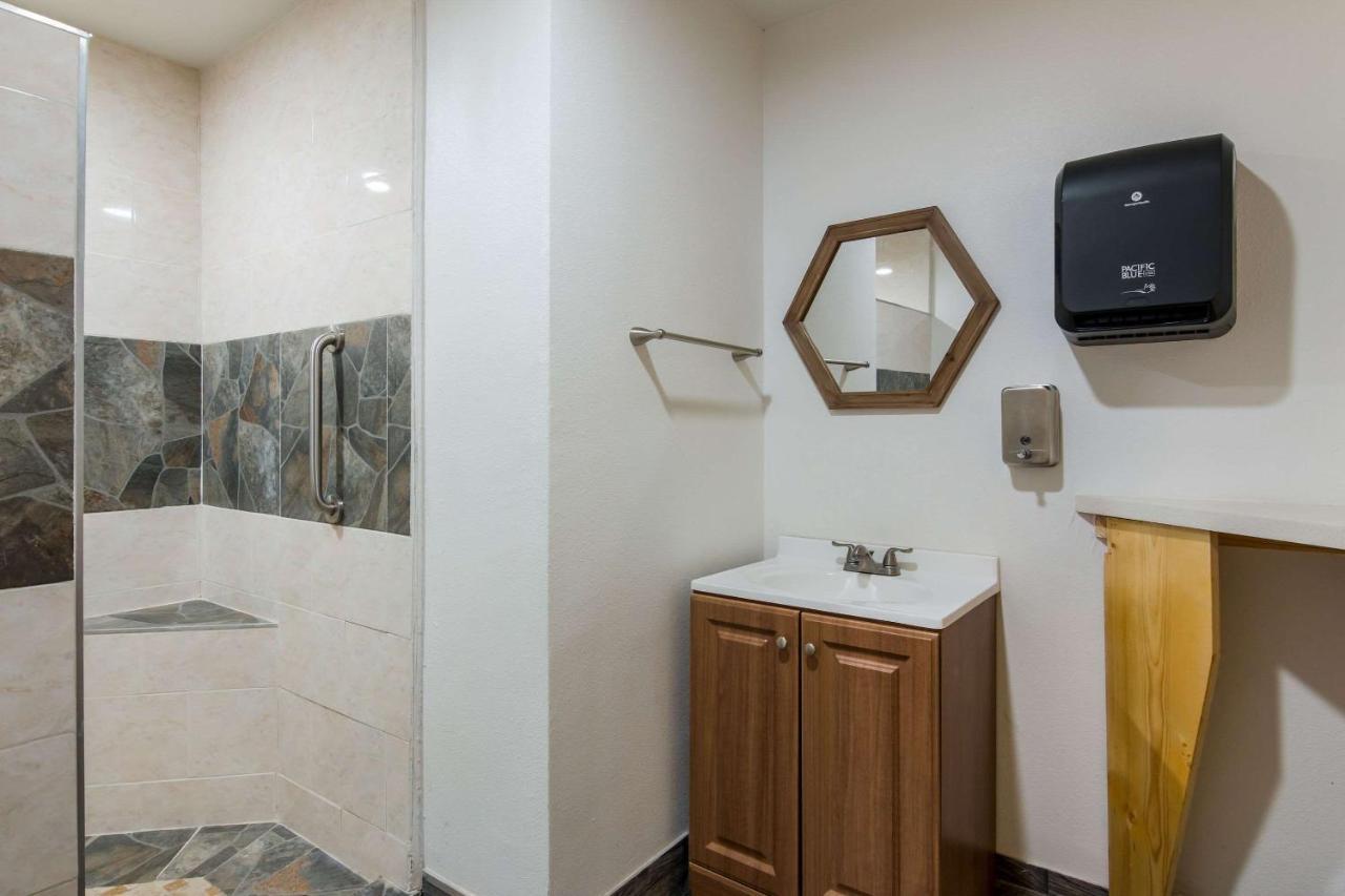 Rodeway Inn Broken Bow-Hochatown المظهر الخارجي الصورة