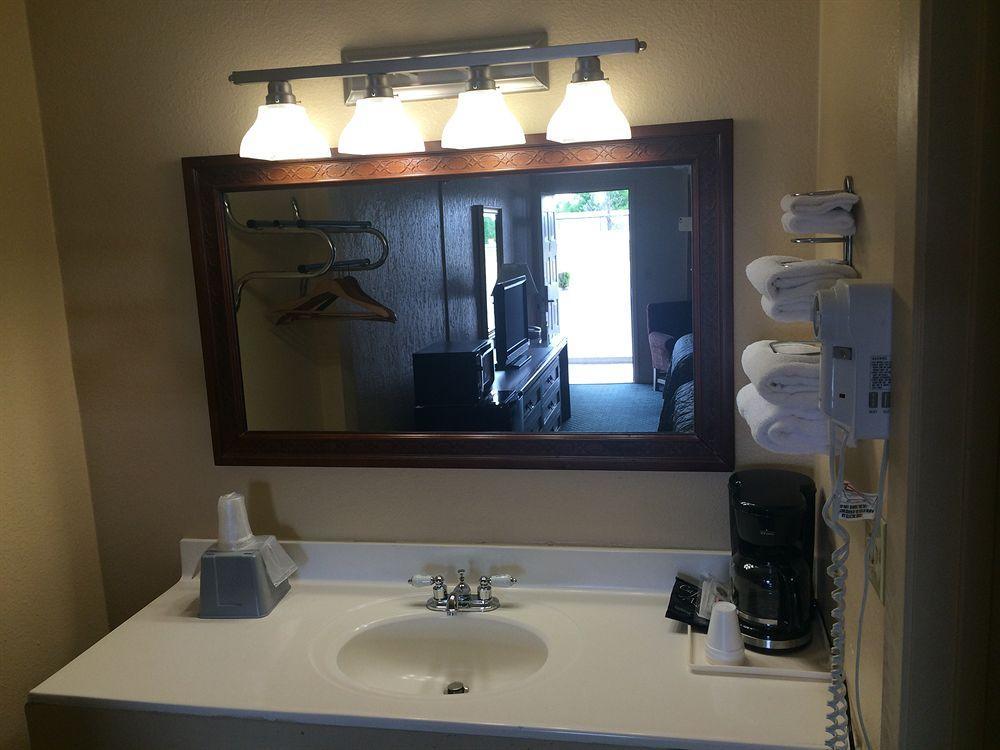 Rodeway Inn Broken Bow-Hochatown المظهر الخارجي الصورة